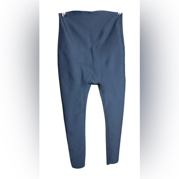 NWOT Glowe Grey Maternity Leggings - Picture 3 of 6